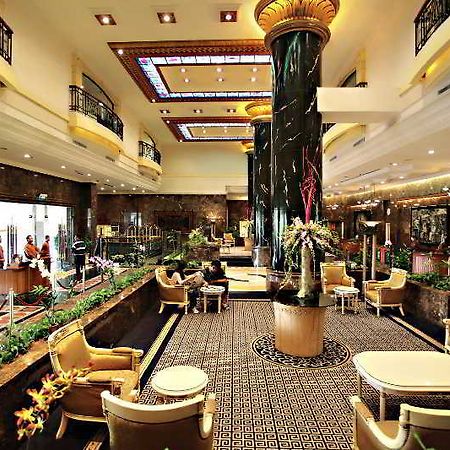 The Apartments At Merdeka Palace Hotel クチン エクステリア 写真